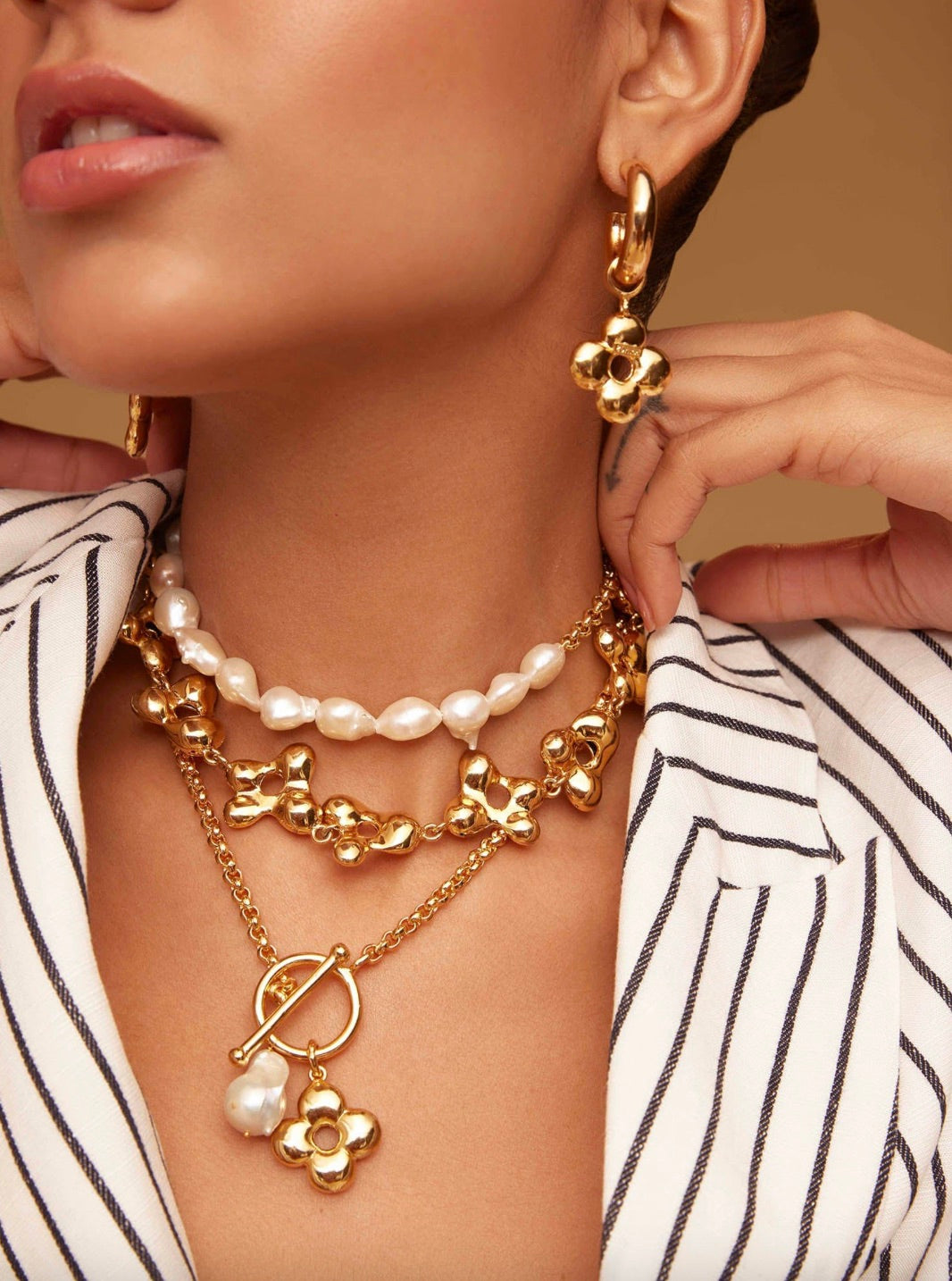 DAHLIA NECKLACE