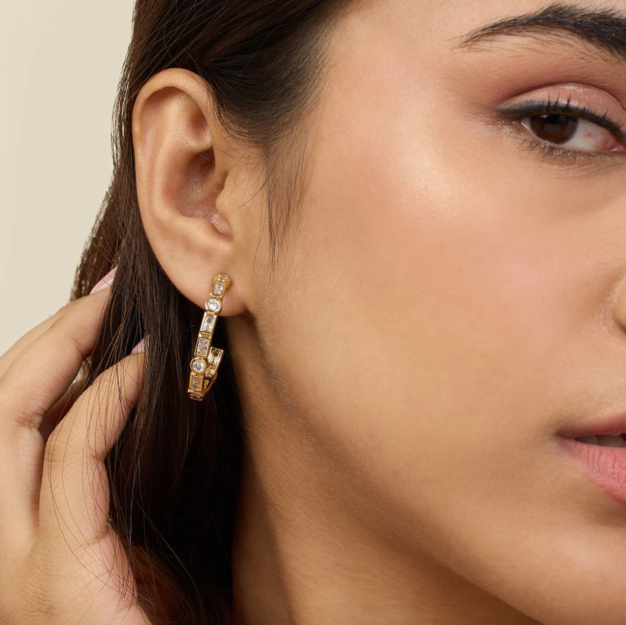 SUMMER CRYSTAL HOOPS
