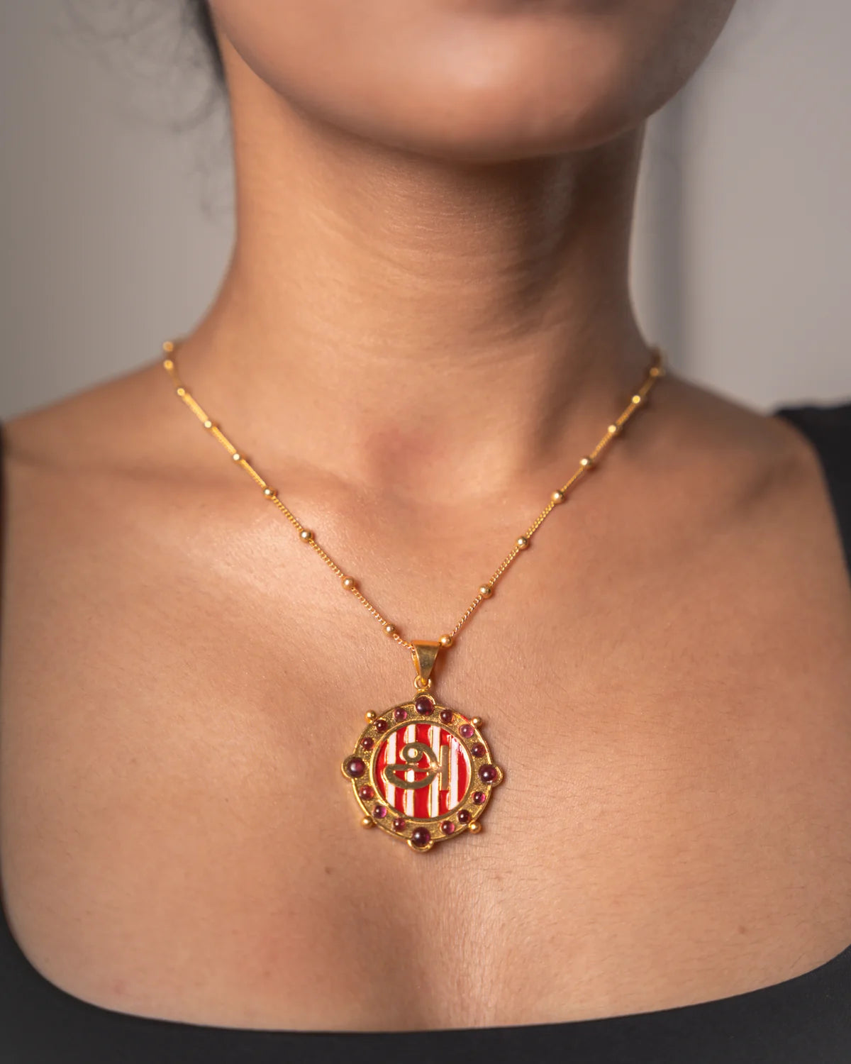 Striped Wall அ Medallion