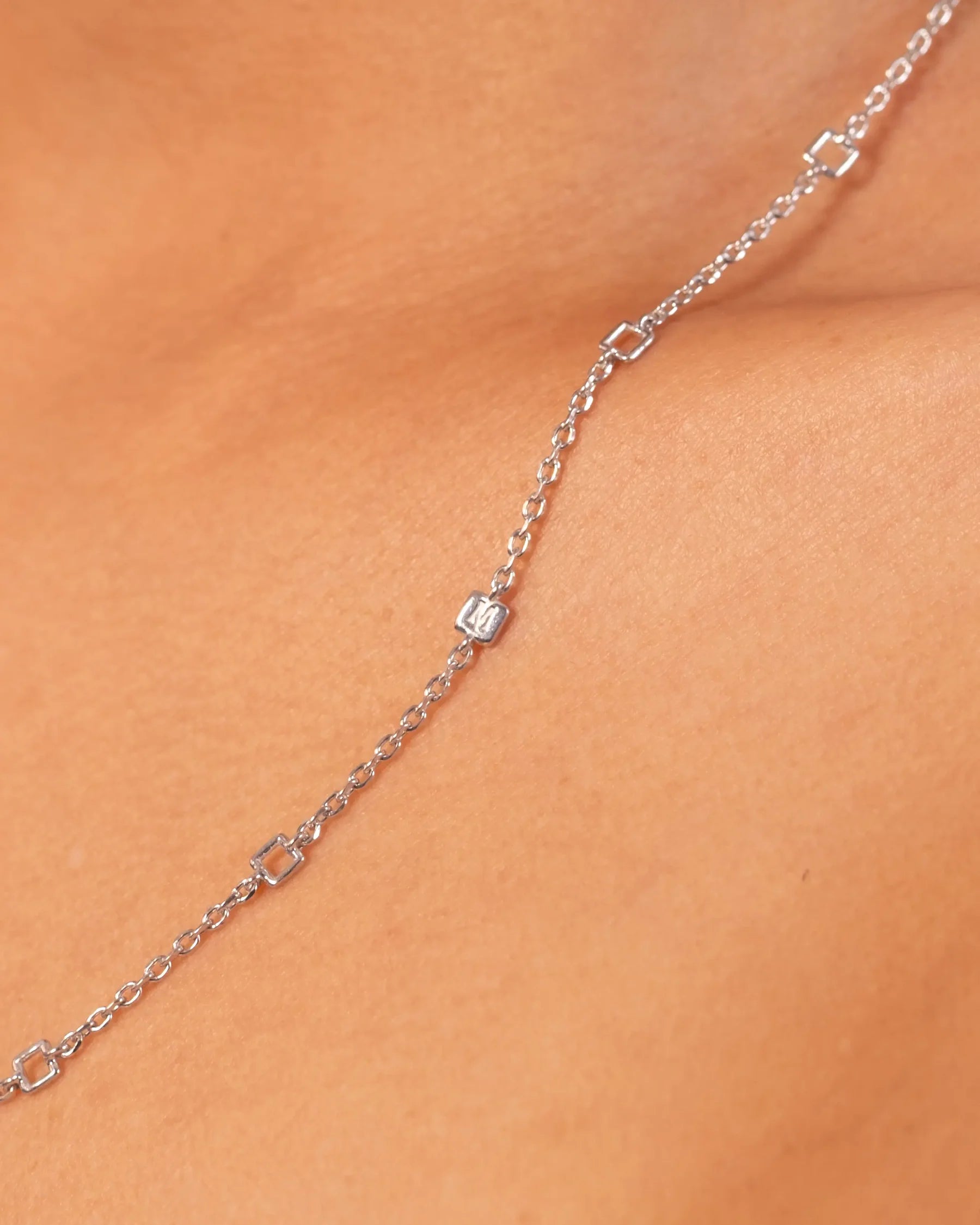 Tiny Linky Chain Square - Silver / 22" 24"