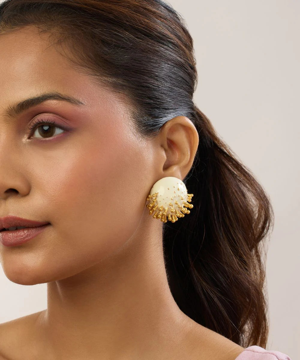 Vine Round Studs (White)