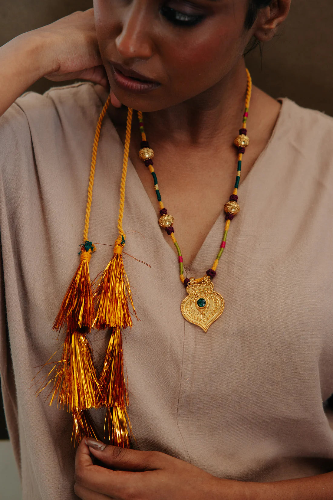 MADHO NECKLACE