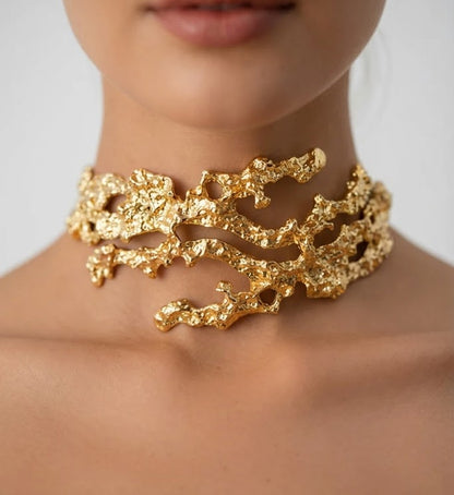 Statement Coral Choker