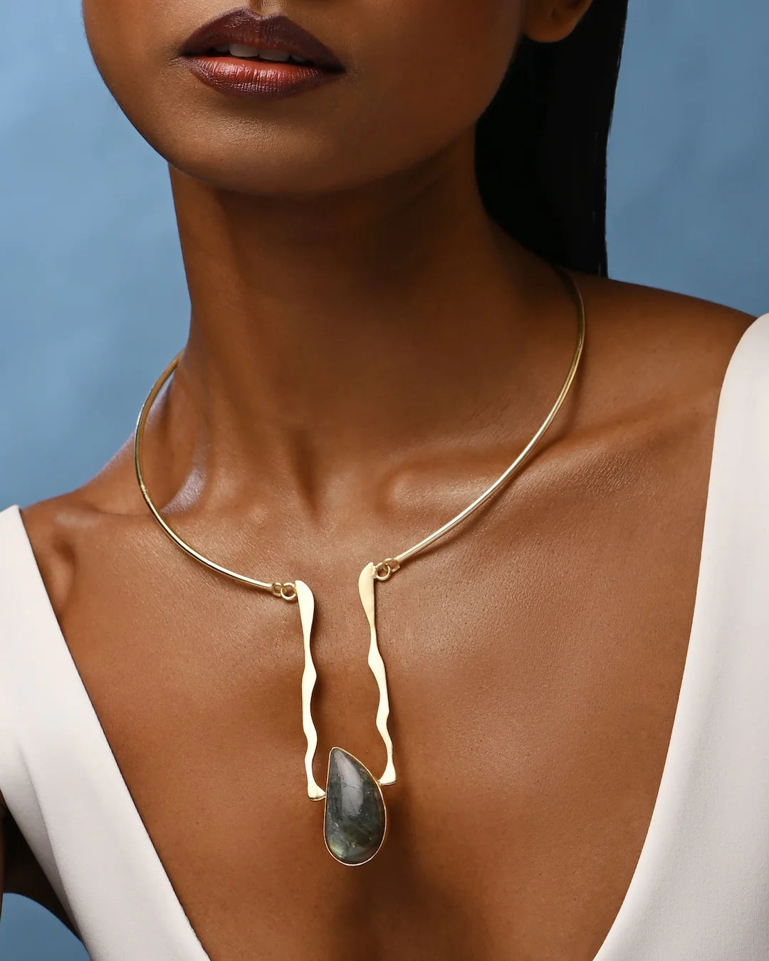 APOTROPAIC NECKDRIP