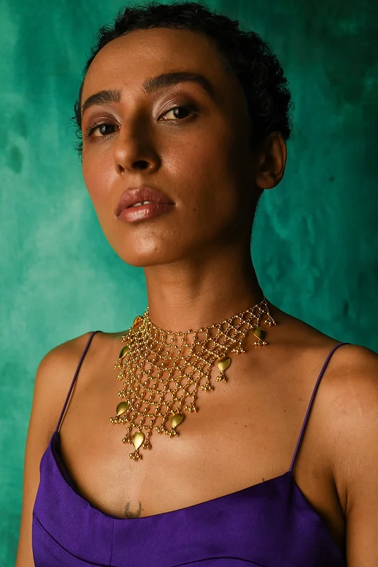 JHALAR CHOKER