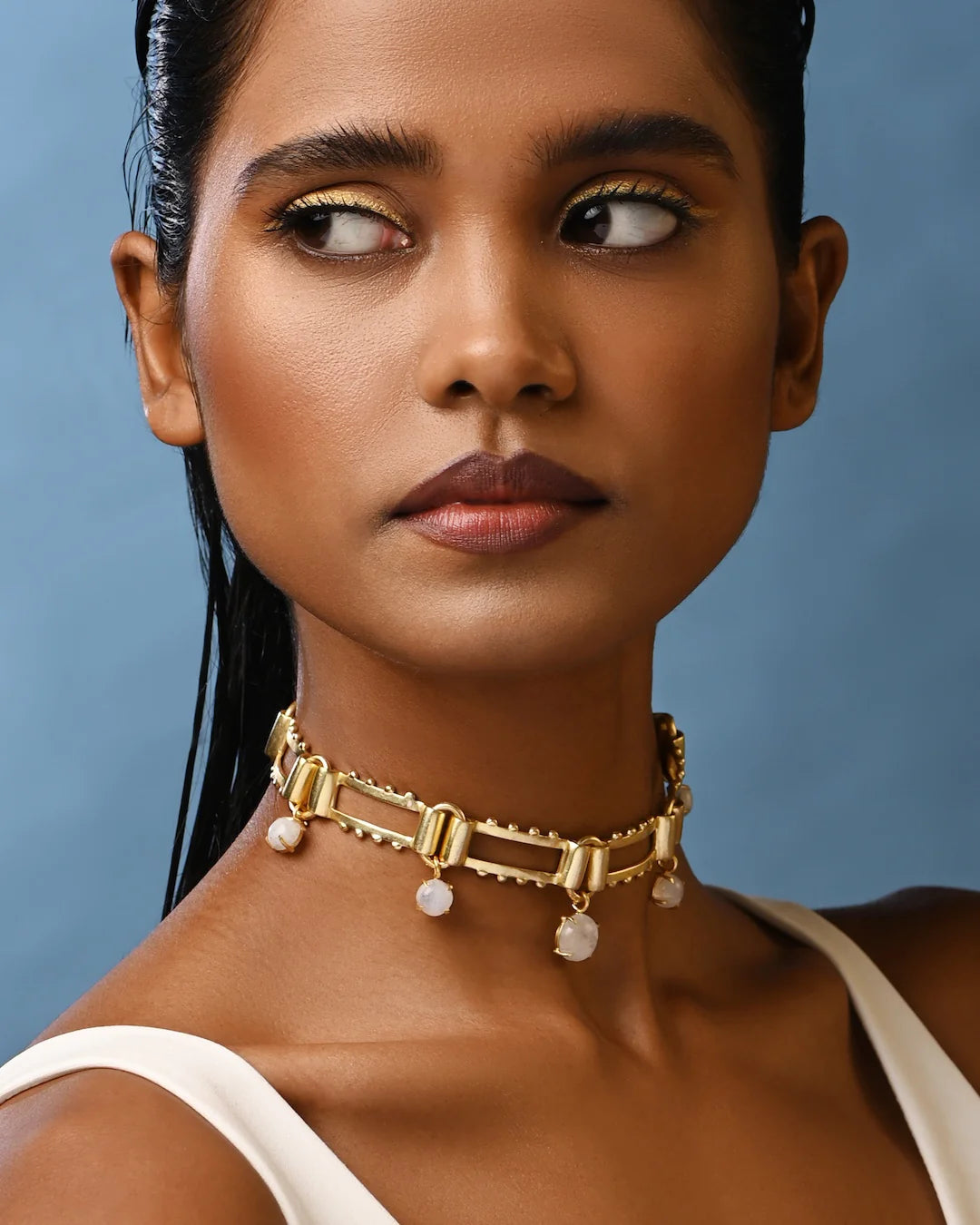 PALISADE CHOKER WITH MOONSTONE