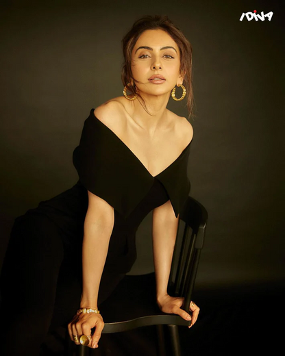 RAKUL PREET SINGH IN GOLD NUGGETS HOOP EARRINGS