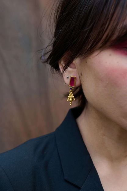 NOOR STUDS