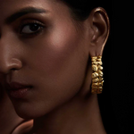 Load image into Gallery viewer, RAKUL PREET SINGH IN GOLD NUGGETS HOOP EARRINGS
