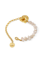 Load image into Gallery viewer, CLASSIC PEARL BRACELET
