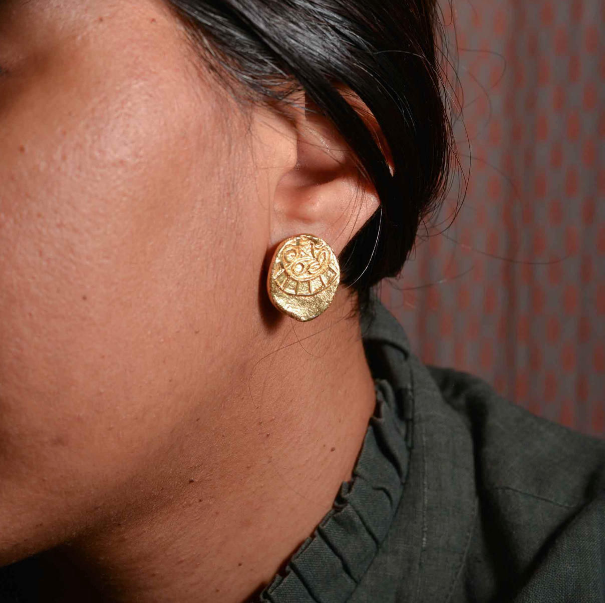 FOSSIL STUD 2