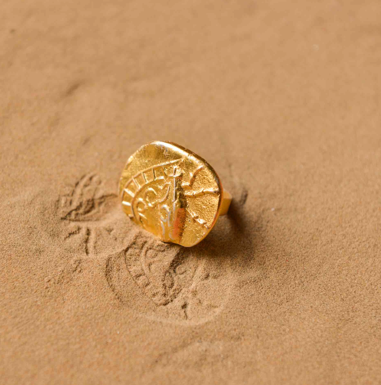 FOSSIL RING 1